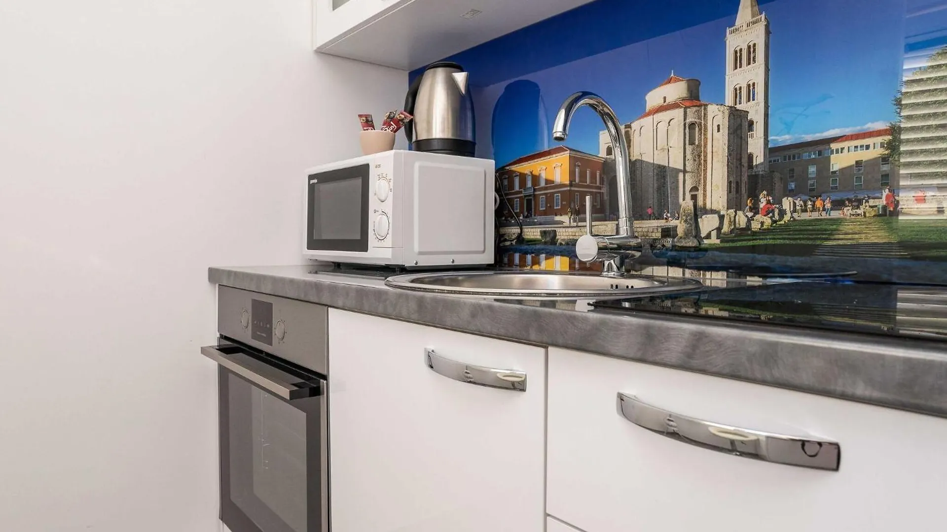Apartments Maza - Studio Apartment Roberta زادار
