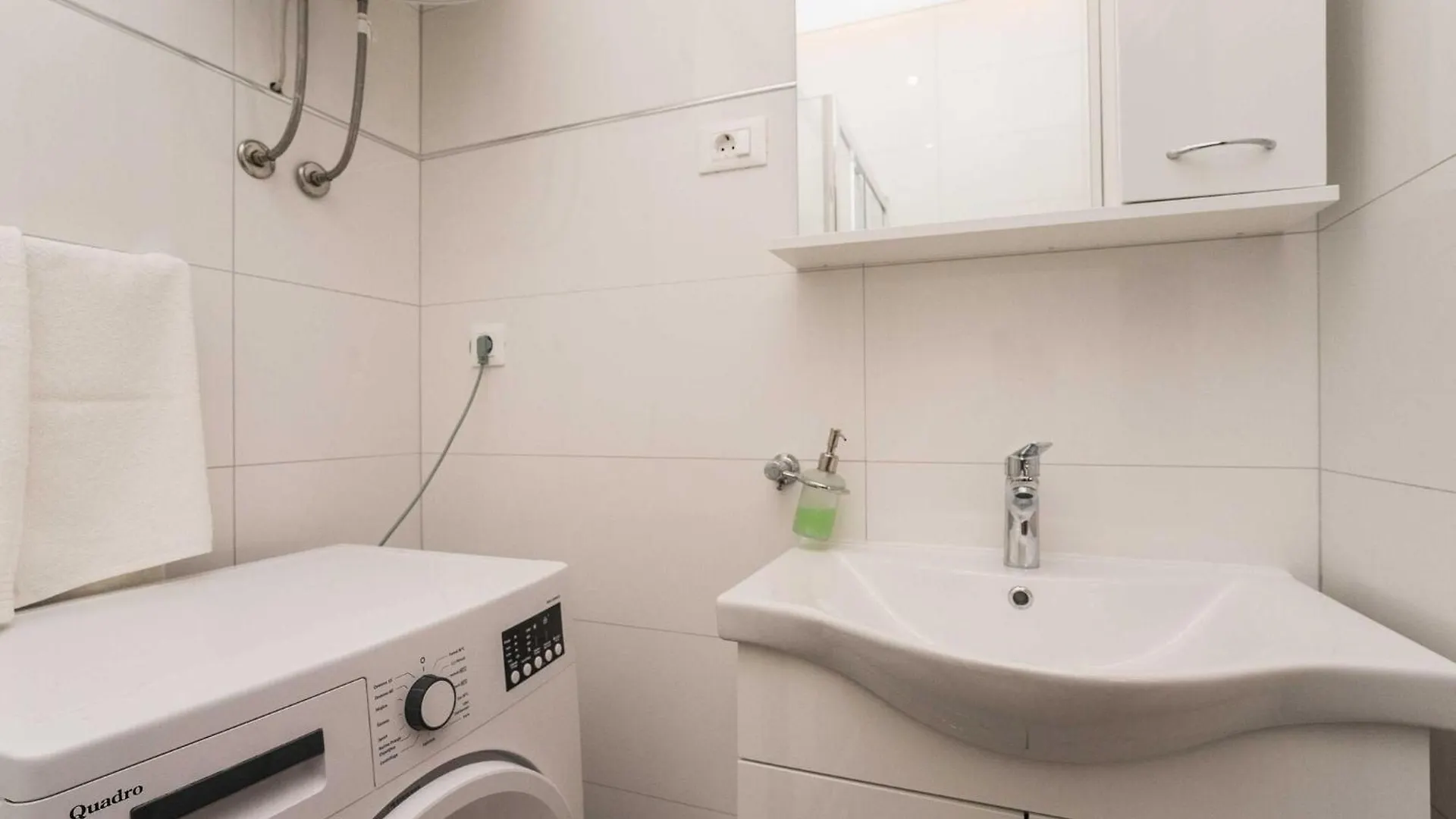 Apartments Maza - Studio Apartment Roberta زادار
